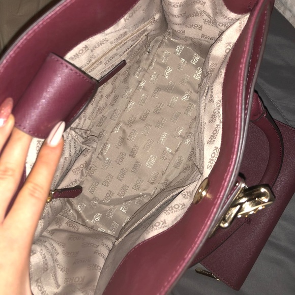 Burgundy Michael Kors Set - Picture 3 of 3